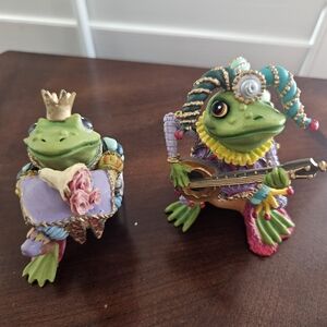 Whimsical Frog Figurine Set - Green and Purple